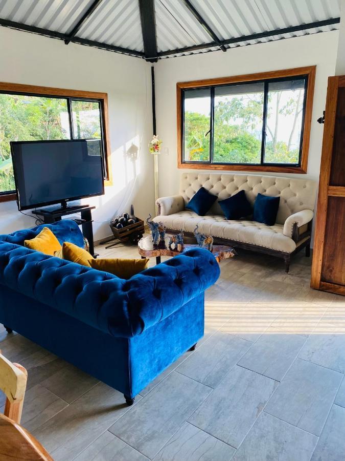 Completa - Casa Privada - Via Bogota - La Mesa Con Wifi - Pet Friendly Holiday home *