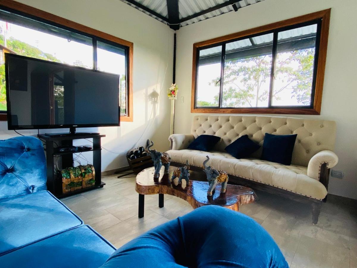 Completa - Casa Privada - Via Bogota - La Mesa Con Wifi - Pet Friendly Holiday home