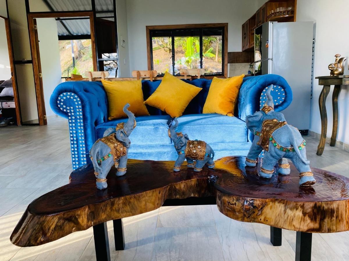 Completa - Casa Privada - Via Bogota - La Mesa Con Wifi - Pet Friendly *